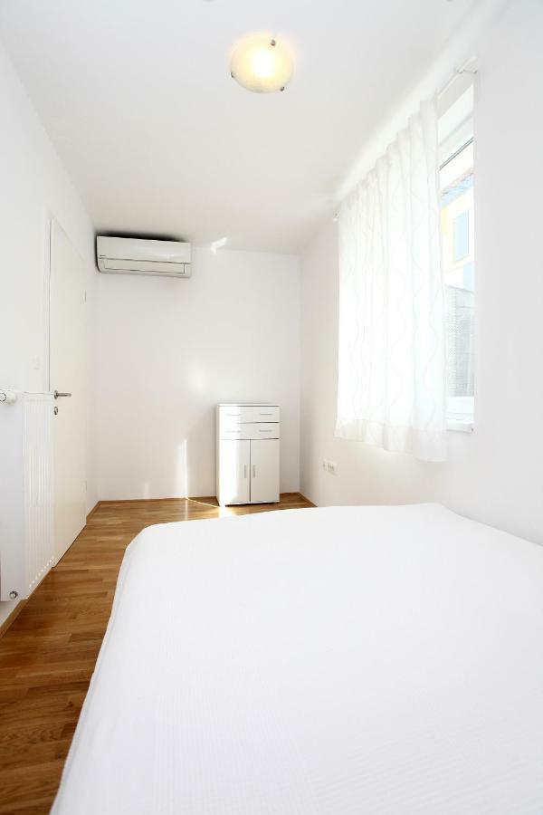 Residence Jagodje Izola Esterno foto